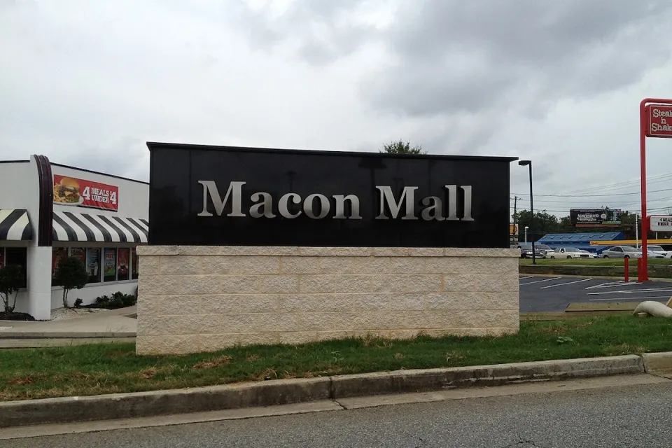 Macon Mall sign outside of low-rise building in Macon, Georgia.